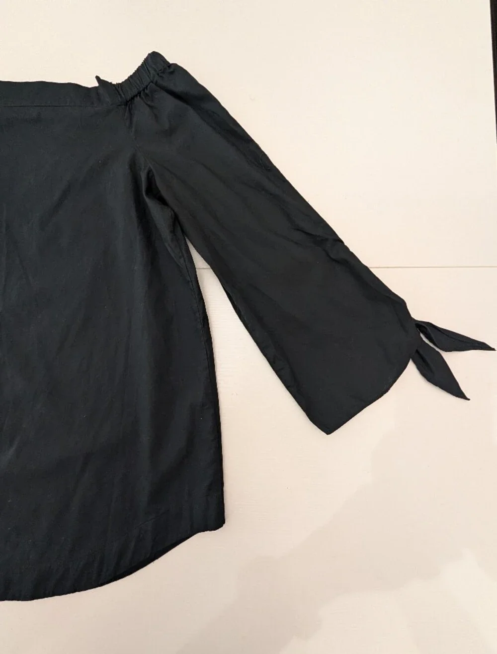 Free People Cotton Navy Blue Off The Shoulder Top Blouse Size S Tie Sleeve Chic